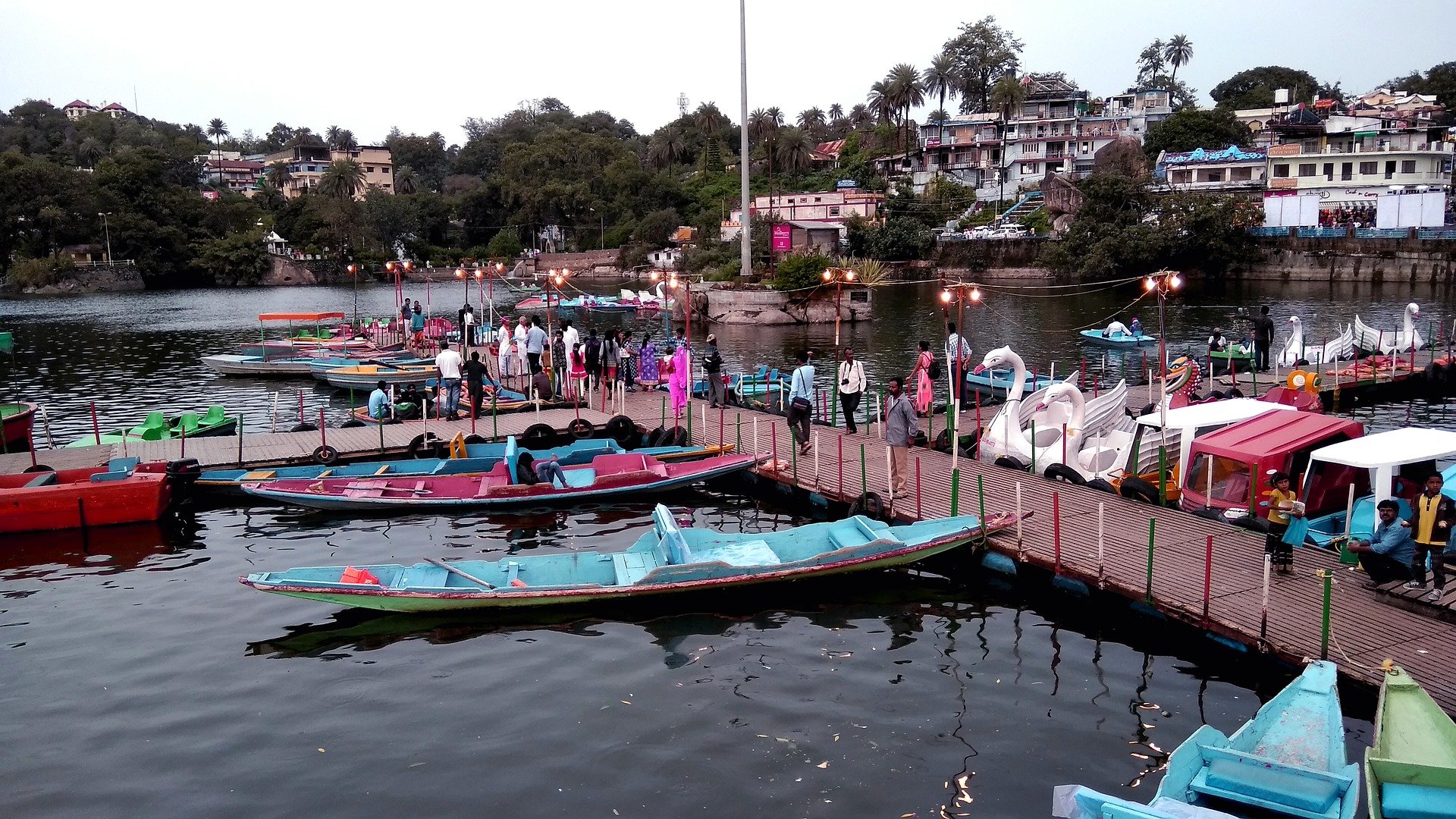 Rudra.Tours: The beautiful and confortable hill station of Mount Abu as part of our Rajasthan Tour. 